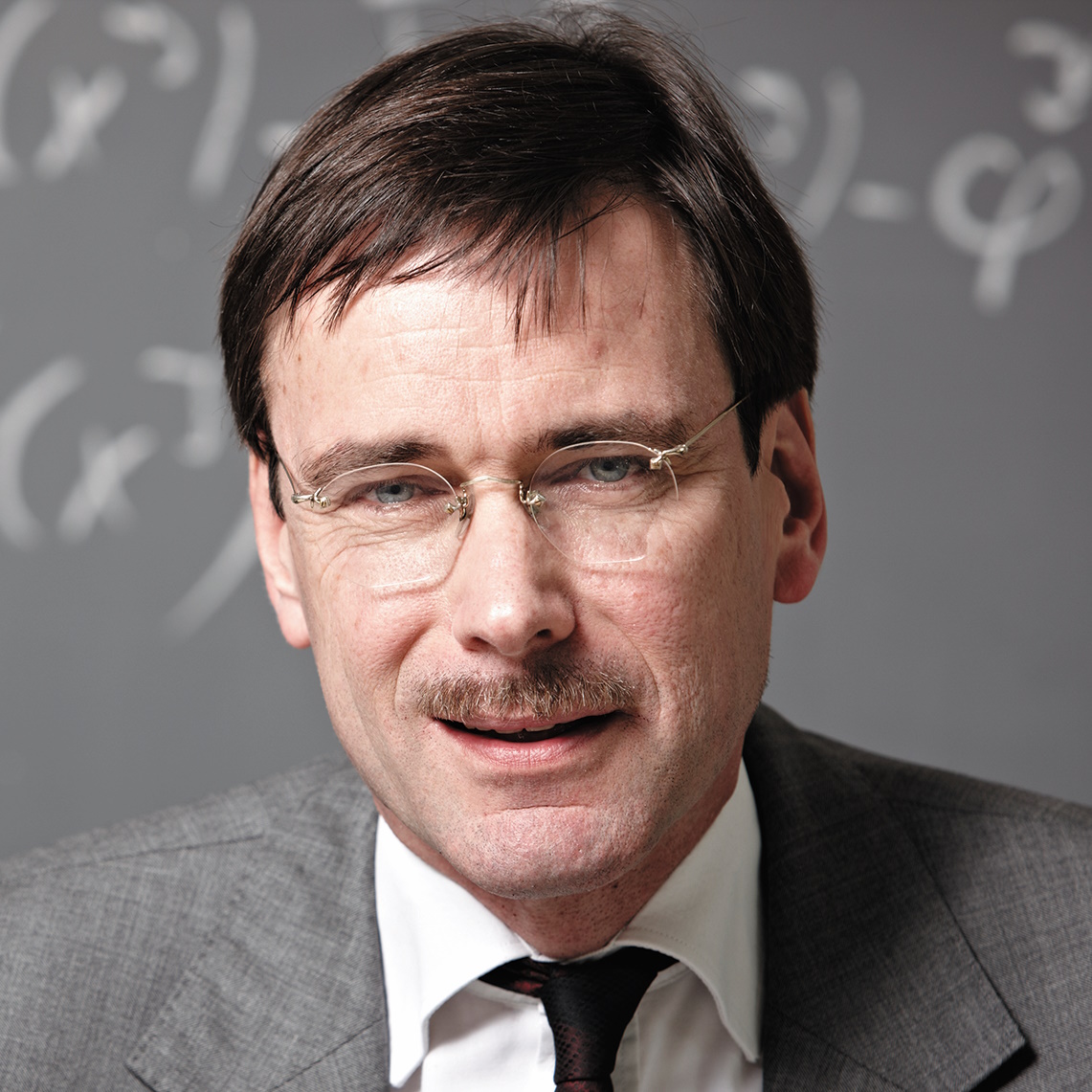 Professor Dr. Daniel Zimmer